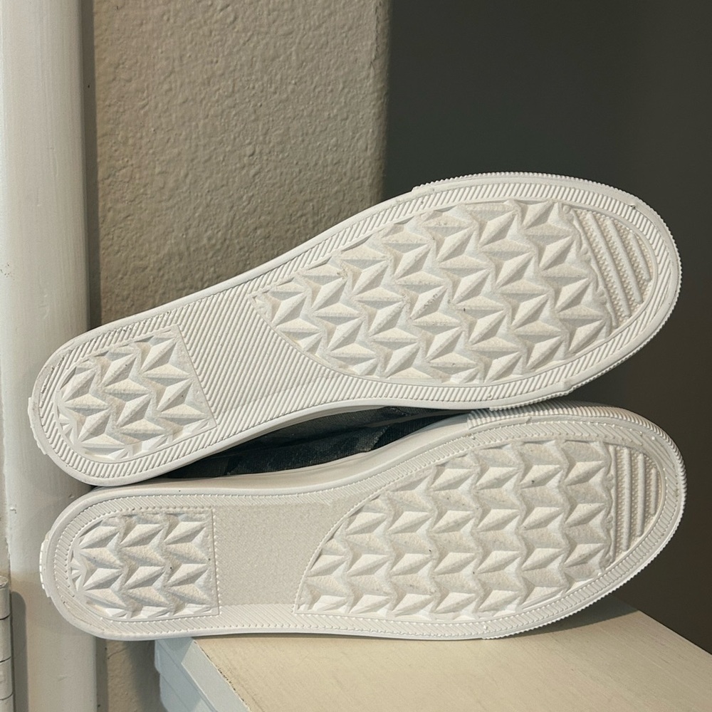 Sbicca Creola Women’s Slip On Shoe Size: 8 Color: Camo New In Box Fast Shipping - Picture 7 of 9